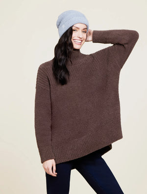 model wearing cozychic ribbed winter beanie in moonbeam. Barefoot Dreams.